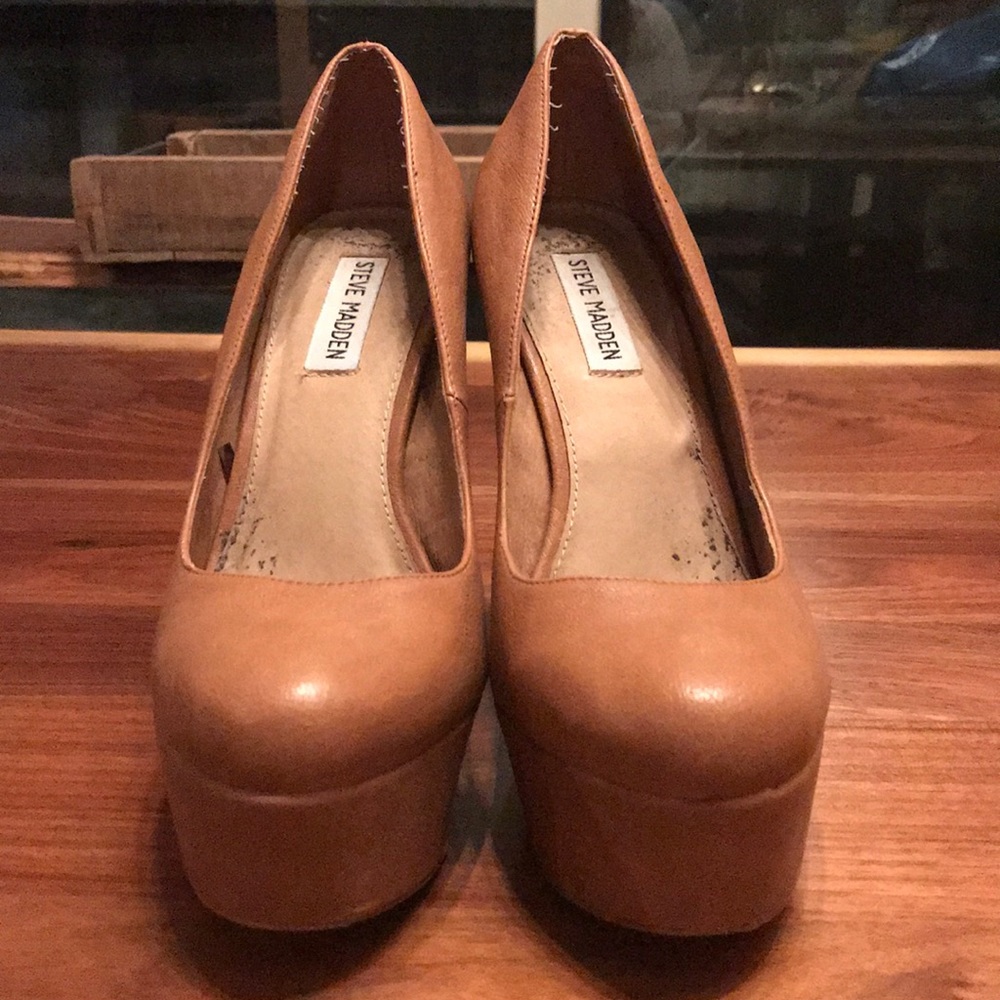 Steve Madden Greedy Platform Heel Size 9.5